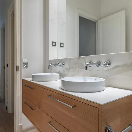 Goodguest- Luxe Trocadero Tour Eiffel 2bdr * Paris