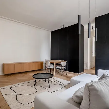Goodguest- Luxe Trocadero Tour Eiffel 2bdr *